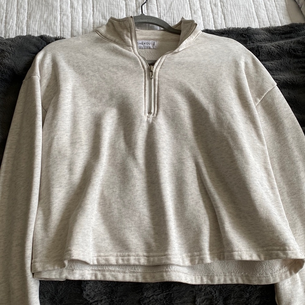 Shekou - beige sweater